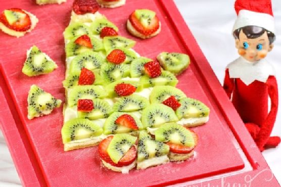 How to Make the Ultimate Christmas Fruit Pizza