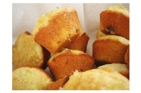 Banana Toffee-Chip Mini Muffins