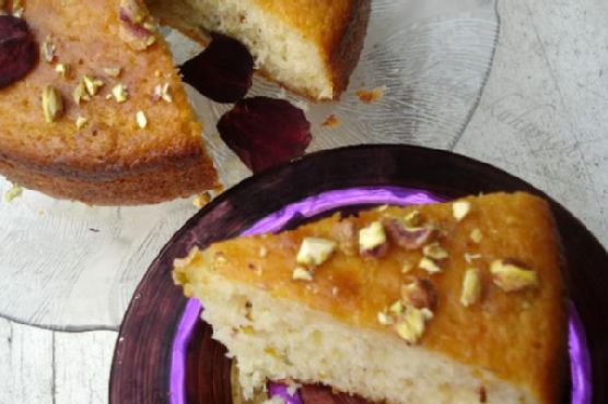 Cake with lemon, rosewater and pistachios