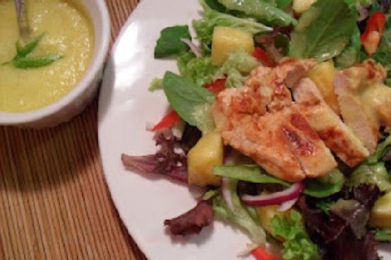 Chicken and Spring Mix Salad with Spicy Pineapple Dressing