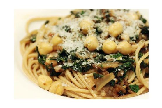 Pasta With Chickpeas and Kale